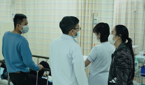 Tình hình bệnh nhân nhập viện nghi ngộ độc sau ăn bánh mì đến sáng 10.11