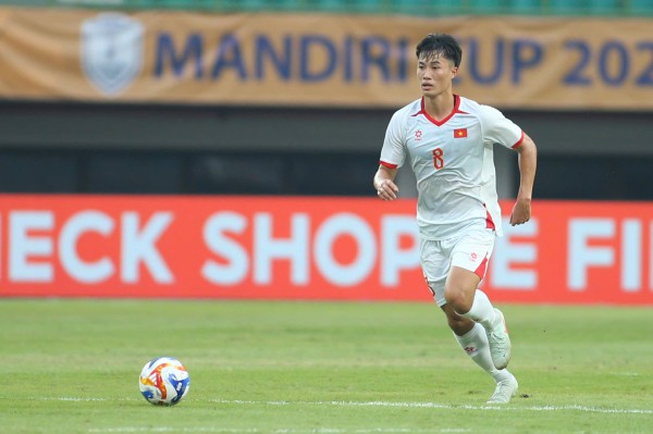 U.23 Việt Nam vẫn tự tin sau chấn thương của Văn Trường