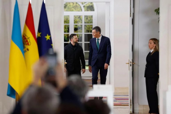 Ukraine nhận viện trợ lớn từ Tây Ban Nha