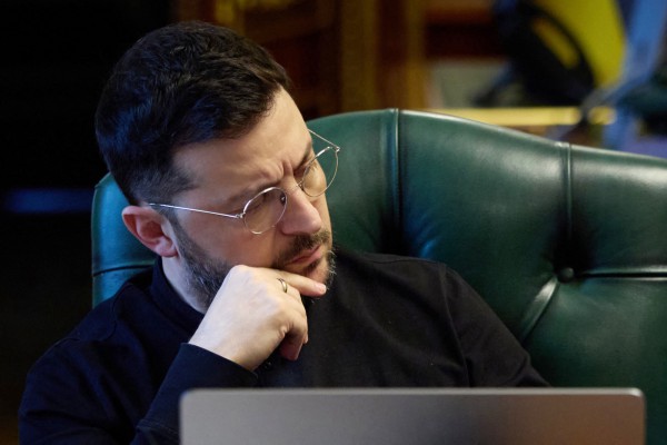 Ukraine trong thế lưỡng nan