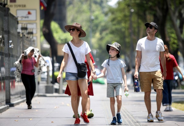 Việt Nam lập kỷ lục đón khách quốc tế, cao nhất lịch sử