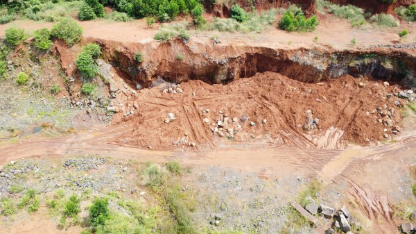 Vụ khai thác khoáng sản trái phép ở xã Bom Bo: 'Mỏ đá' nằm trong lâm phần Vụ khai thác khoáng sản trái phép ở xã Bom Bo: 'Mỏ đá' nằm trong lâm phần