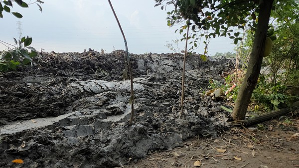 Thâm nhập 'đại công trường' san lấp trái phép: San lấp vô tội vạ Thâm nhập 'đại công trường' san lấp trái phép: San lấp vô tội vạ