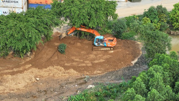 Thâm nhập 'đại công trường' san lấp trái phép: San lấp vô tội vạ Thâm nhập 'đại công trường' san lấp trái phép: San lấp vô tội vạ
