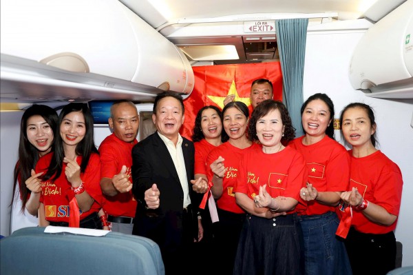 Bầu Hiển và Hà Nội FC - bền bỉ kiến tạo thế hệ kế thừa cho bóng đá Việt Nam Bầu Hiển và Hà Nội FC - bền bỉ kiến tạo thế hệ kế thừa cho bóng đá Việt Nam