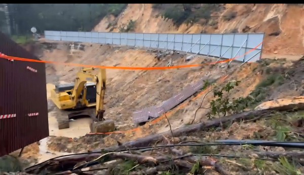 Mưa lớn lại sạt lở đèo Mimosa và các đèo, gây ngập lụt nặng nhiều nơi