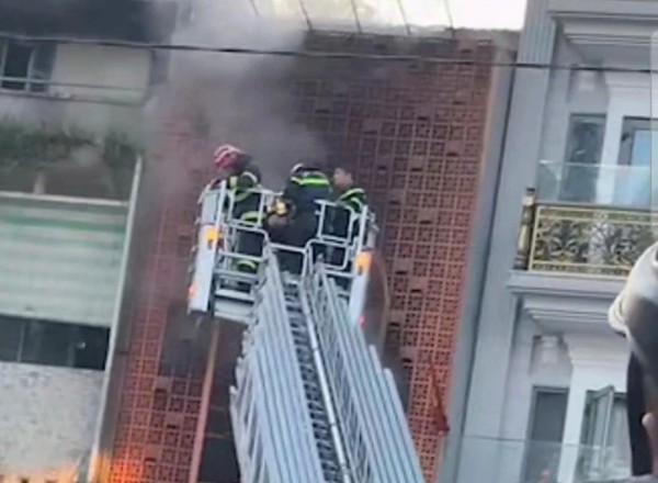 Cháy quán ăn ở trung tâm TP.HCM lúc rạng sáng, 4 người tử vong do ngạt khói