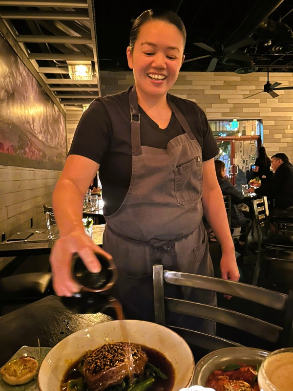 Đầu bếp gốc Việt chinh phục Las Vegas: 'Con cừu đen' thành niềm tự hào ẩm thực