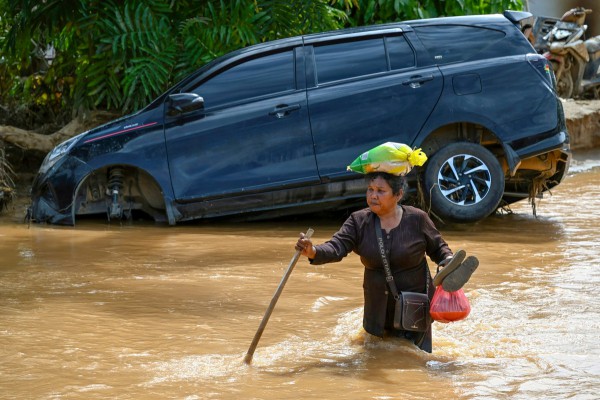 Số người chết vì lũ lụt ở Indonesia vượt 750, hơn một triệu người phải sơ tán
