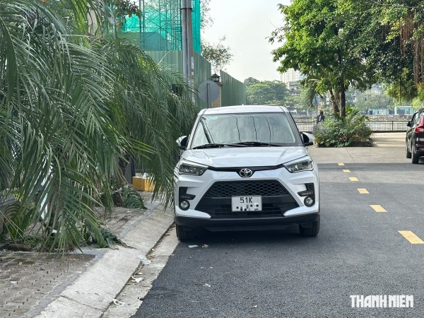 Dừng ô tô đi rút tiền, mua đồ... có thể bị phạt đến 6 triệu đồng Dừng ô tô đi rút tiền, mua đồ... có thể bị phạt đến 6 triệu đồng