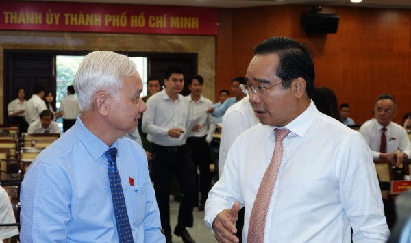 HĐND TP.HCM sẽ chất vấn 2 giám đốc sở về kẹt xe, an toàn thực phẩm HĐND TP.HCM sẽ chất vấn 2 giám đốc sở về kẹt xe, an toàn thực phẩm