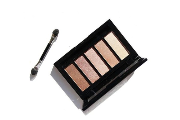 5 bí quyết trang điểm giúp đôi mắt trông to tròn, long lanh 5 bí quyết trang điểm giúp đôi mắt trông to tròn, long lanh