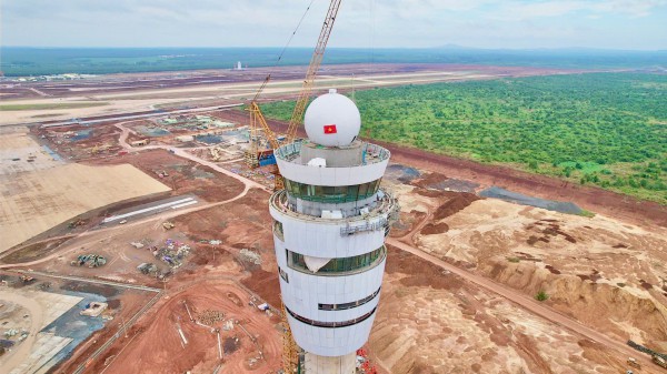 Đường băng sân bay Long Thành sáng đèn, sẵn sàng đón chuyến đầu tiên Đường băng sân bay Long Thành sáng đèn, sẵn sàng đón chuyến đầu tiên
