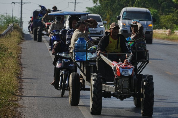 Thái Lan nói không được dùng thuế quan ép nước này hòa bình với Campuchia Thái Lan nói không được dùng thuế quan ép nước này hòa bình với Campuchia
