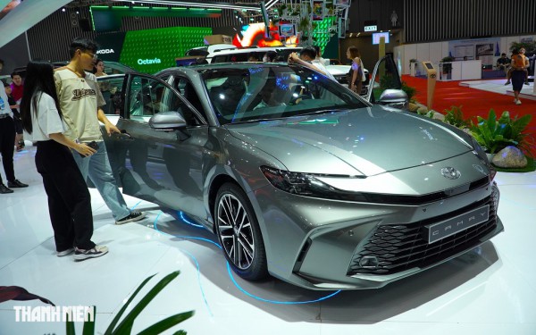 Toyota thống trị cuộc đua doanh số xe hybrid tại Việt Nam Toyota thống trị cuộc đua doanh số xe hybrid tại Việt Nam