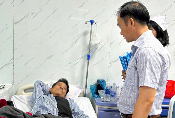 Vụ nghi ngộ độc ở Quảng Ngãi: Bệnh nhân tăng, cơ sở bánh mì xin lỗi khách Vụ nghi ngộ độc ở Quảng Ngãi: Bệnh nhân tăng, cơ sở bánh mì xin lỗi khách