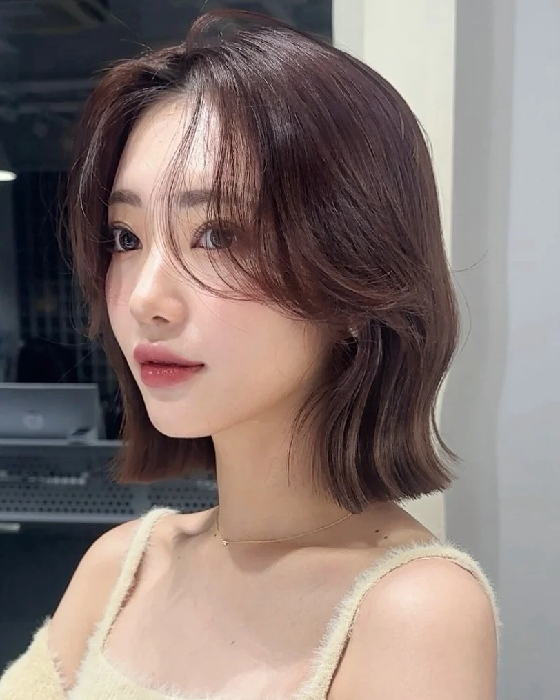 10 kiểu tóc ngắn phong cách Nhật Bản thịnh hành năm 2026 10 kiểu tóc ngắn phong cách Nhật Bản thịnh hành năm 2026