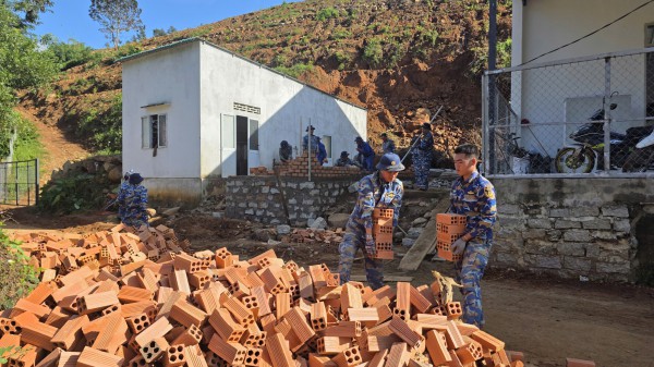 Thiên tai khốc liệt tại Khánh Hòa năm 2025 gây thiệt hại trên 6.000 tỉ đồng Thiên tai khốc liệt tại Khánh Hòa năm 2025 gây thiệt hại trên 6.000 tỉ đồng