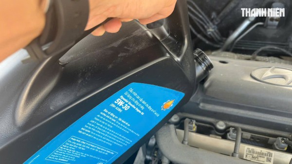 Khác biệt giữa dầu động cơ SAE 15W-40 và 5W-30, người dùng ô tô cần biết Khác biệt giữa dầu động cơ SAE 15W-40 và 5W-30, người dùng ô tô cần biết