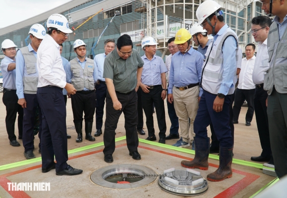 may-bay-da-dap-thanh-cong-xuong-san-bay-long-thanh