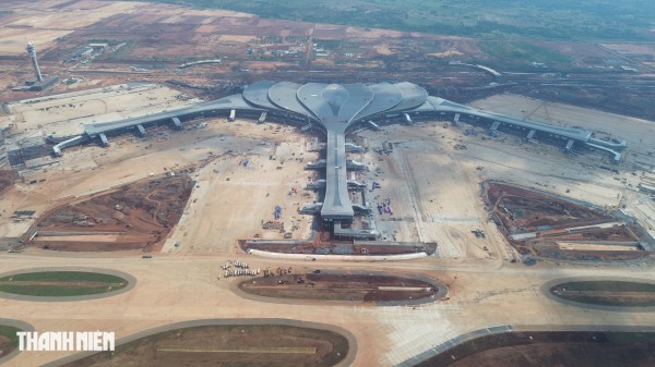 Máy bay đã đáp thành công xuống sân bay Long Thành Máy bay đã đáp thành công xuống sân bay Long Thành