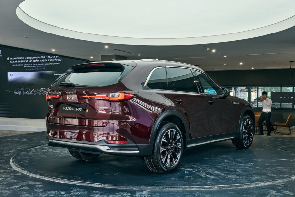 SUV 'xịn' nhất của Mazda về Việt Nam năm 2026 có gì đặc biệt? SUV 'xịn' nhất của Mazda về Việt Nam năm 2026 có gì đặc biệt?
