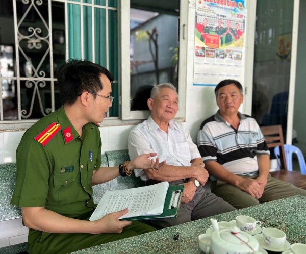 Xử phạt karaoke gây ồn ào bất kể giờ giấc: 'Luật mới gần dân hơn' Xử phạt karaoke gây ồn ào bất kể giờ giấc: 'Luật mới gần dân hơn'