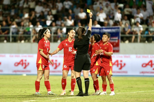 Báo Philippines còn phải kêu: ‘Bàn thắng đội tuyển nữ Việt Nam hợp lệ, chỉ tiếc SEA Games không có VAR’ Báo Philippines còn phải kêu: ‘Bàn thắng đội tuyển nữ Việt Nam hợp lệ, chỉ tiếc SEA Games không có VAR’