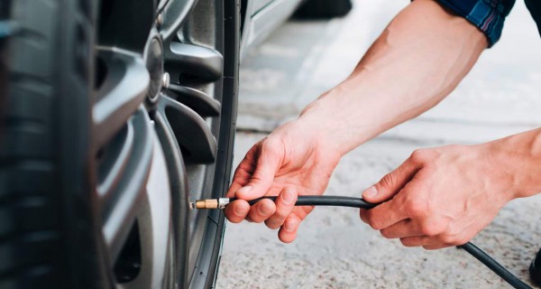 Khác biệt giữa khí thường và khí nitơ, người dùng cần biết khi bơm lốp ô tô Khác biệt giữa khí thường và khí nitơ, người dùng cần biết khi bơm lốp ô tô