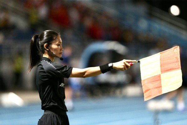 Trọng tài cướp mất HCV SEA Games xứng đáng của đội tuyển nữ Việt Nam: Cay đắng và cảm phục! Trọng tài cướp mất HCV SEA Games xứng đáng của đội tuyển nữ Việt Nam: Cay đắng và cảm phục!