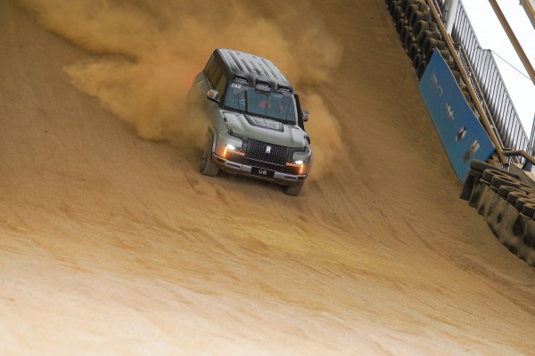 Lội nước, vượt đồi cát cùng xe năng lượng mới tại Trường đua đa địa hình BYD Lội nước, vượt đồi cát cùng xe năng lượng mới tại Trường đua đa địa hình BYD