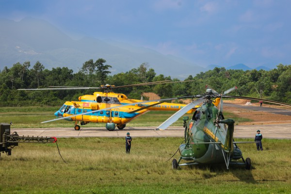 50 năm Trung đoàn Không quân trực thăng 916 anh hùng 50 năm Trung đoàn Không quân trực thăng 916 anh hùng