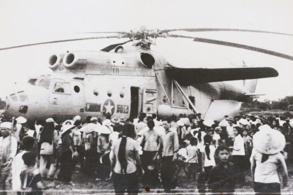 50 năm Trung đoàn Không quân trực thăng 916 anh hùng 50 năm Trung đoàn Không quân trực thăng 916 anh hùng