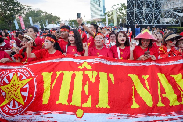 CĐV đặc biệt của U.23 Việt Nam: 'Mong trọng tài công tâm, đội tuyển nữ đã chịu thiệt rồi'