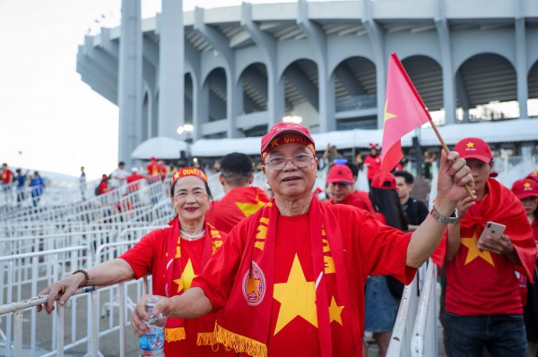 CĐV đặc biệt của U.23 Việt Nam: 'Mong trọng tài công tâm, đội tuyển nữ đã chịu thiệt rồi'