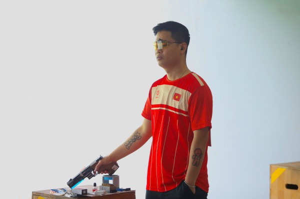 SEA Games 33 sáng 19.12: 'Người sắt' Lâm Quang Nhật bơi - đạp - chạy