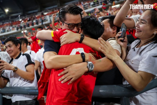 Quá đã hình ảnh U.22 Việt Nam quật ngã Thái Lan ngay tại Rajamangala, giành HCV SEA Games 33