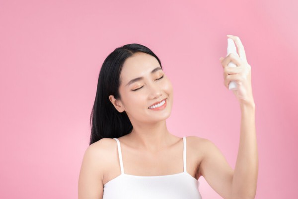 Xịt khoáng có thật sự cần thiết cho da?