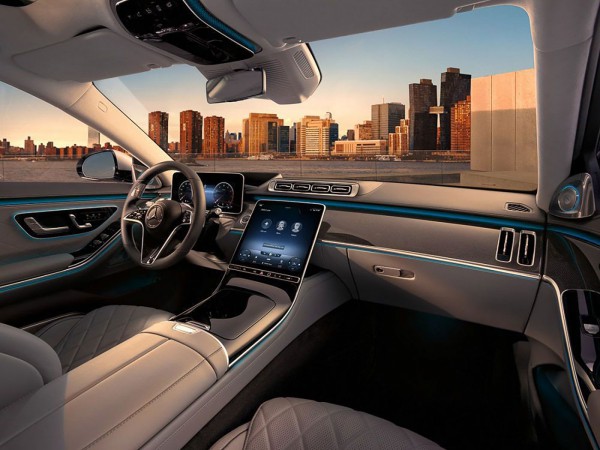 Mercedes-Benz trưng bày tại JW Marriott Hà Nội mùa Giáng sinh Mercedes-Benz trưng bày tại JW Marriott Hà Nội mùa Giáng sinh