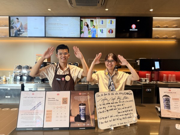 Quán trà sữa ở trung tâm TP.HCM nơi khách gọi món bằng cách... viết