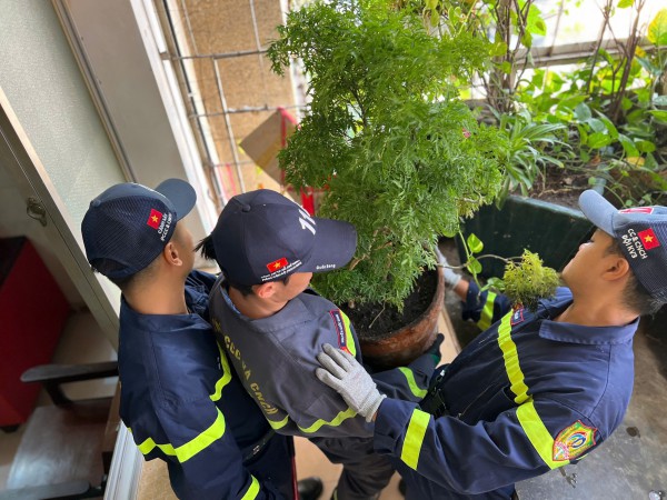 Công an TP.HCM tiếp tục 'đi từng ngõ, gõ từng nhà' xóa 'chuồng cọp'