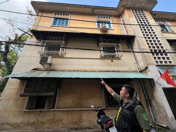 Công an TP.HCM tiếp tục 'đi từng ngõ, gõ từng nhà' xóa 'chuồng cọp'