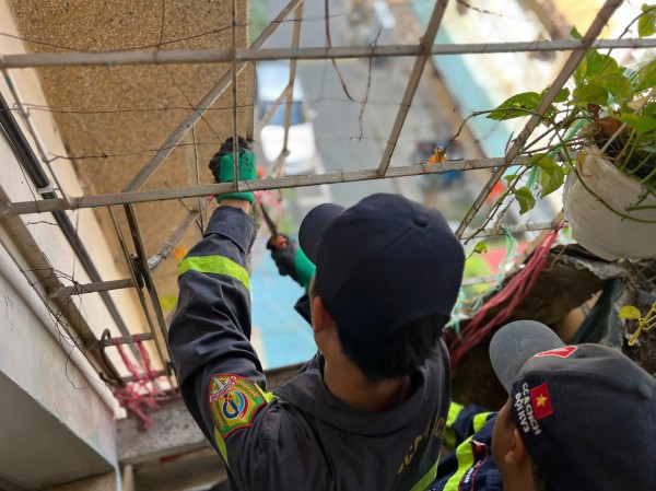 Công an TP.HCM tiếp tục 'đi từng ngõ, gõ từng nhà' xóa 'chuồng cọp'