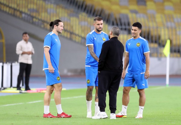 Chuyên gia Malaysia: 'Nhiều người trong FAM biết vụ nhập tịch lậu nhưng... miệng như bị bịt kín'