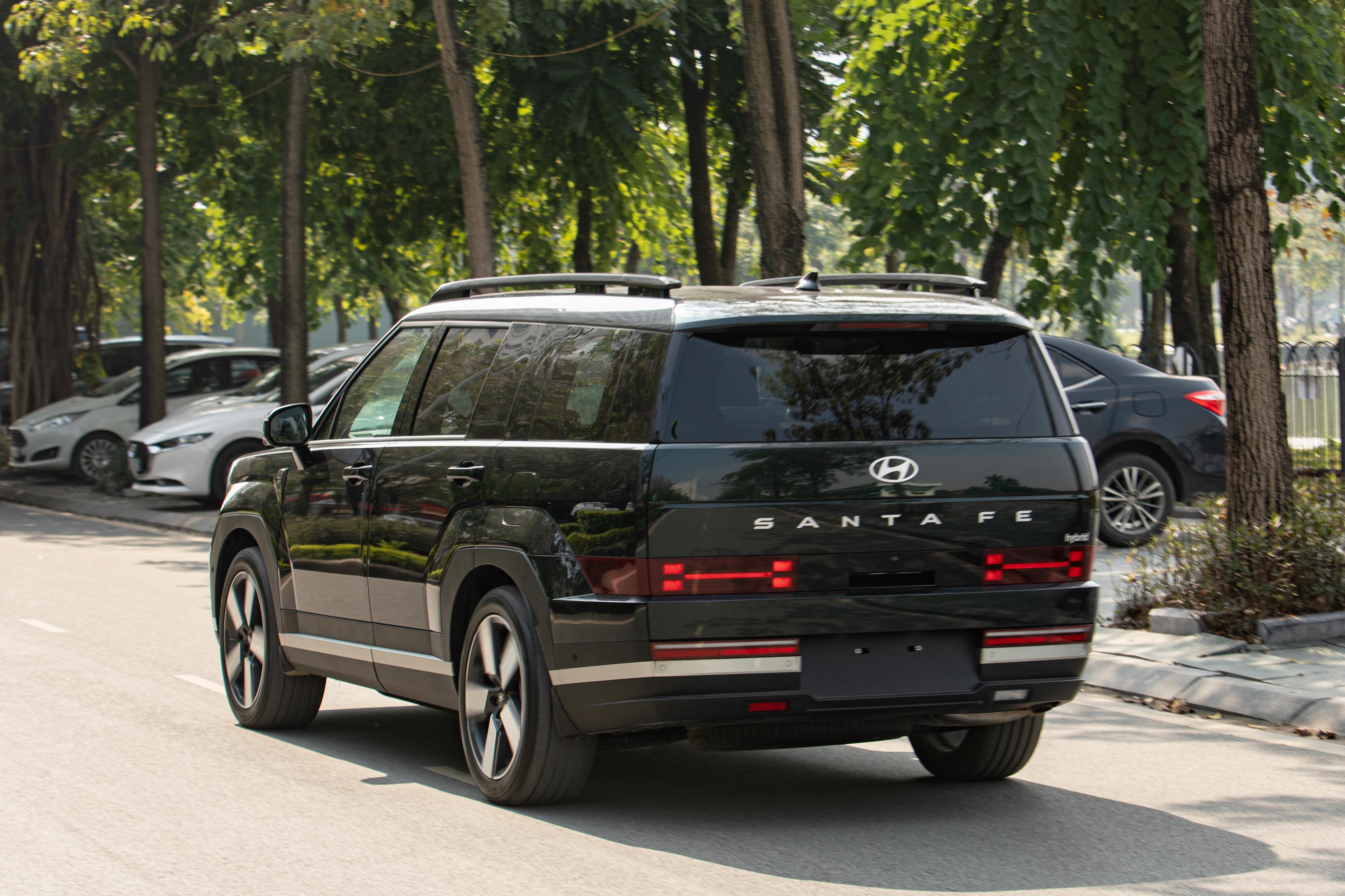 Ảnh thực tế SantaFe Hybrid và quãng đường đi được hơn 1.100km