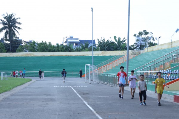 Ngắm SVĐ Quân khu 5 'lột xác', sẵn sàng mùa giải TNSV THACO cup 2026