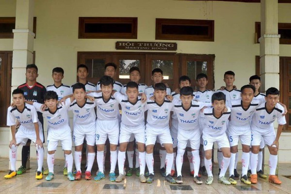 HAGL trung thành với chiến lược đầu tư cho tài năng trẻ của bầu Đức HAGL trung thành với chiến lược đầu tư cho tài năng trẻ của bầu Đức