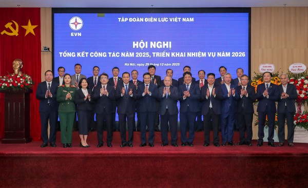 EVN vững vàng vượt khó, tạo sức bật phát triển bền vững giai đoạn mới