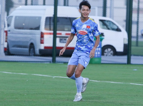 Vĩ Hào đang cực khỏe, quyết không để thầy Kim loại khỏi U.23 Việt Nam: ‘Tôi đã sẵn sàng’ Vĩ Hào đang cực khỏe, quyết không để thầy Kim loại khỏi U.23 Việt Nam: ‘Tôi đã sẵn sàng’