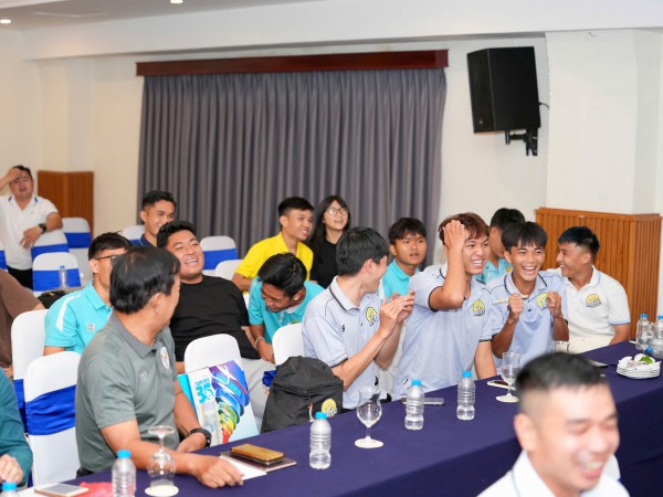 Vòng loại khu vực TP.HCM xuất hiện 3 'nhóm tử thần', các đội căng thẳng…